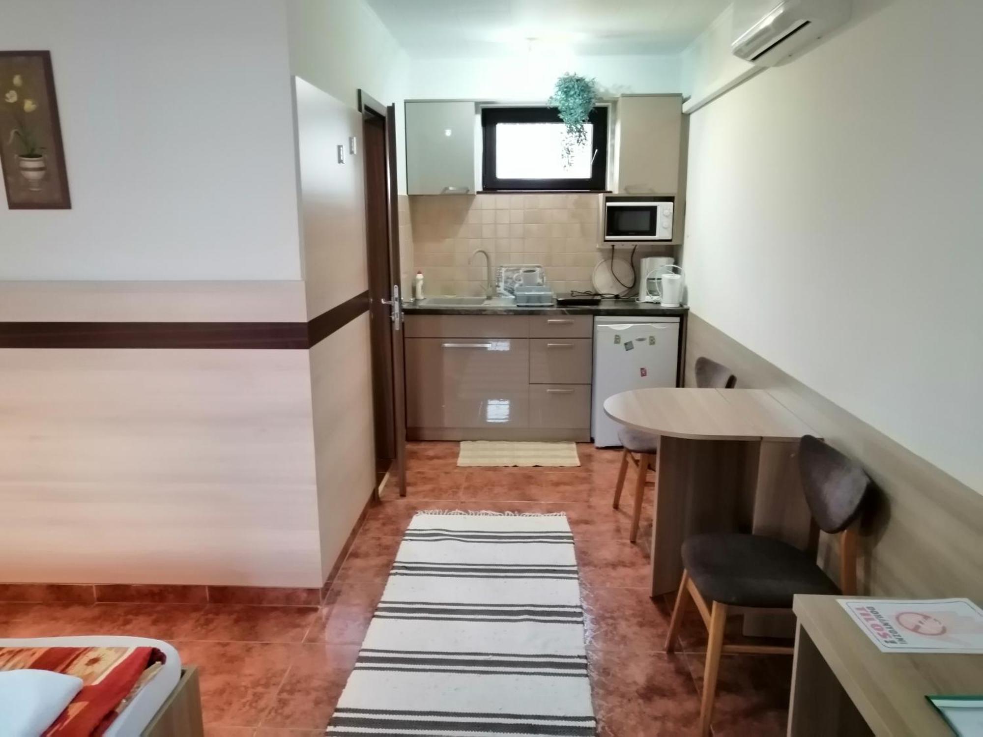 Csipkehaz Apartman Cserkeszőlő Eksteriør billede